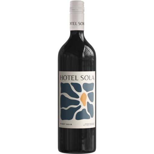 HotelSola PinotNoir Final