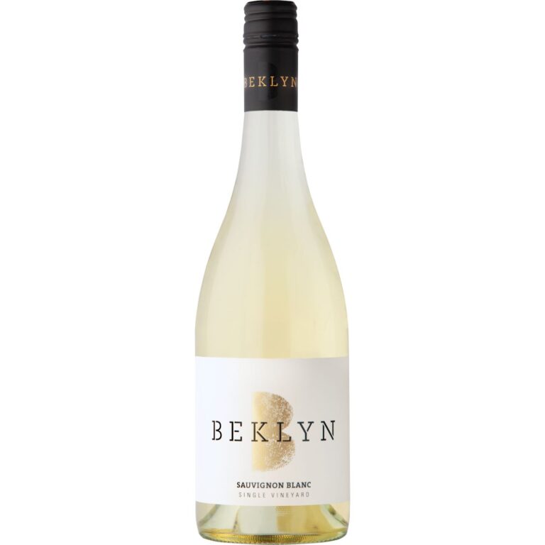 bottle shot Beklyn Sauvignon Blanc black background
